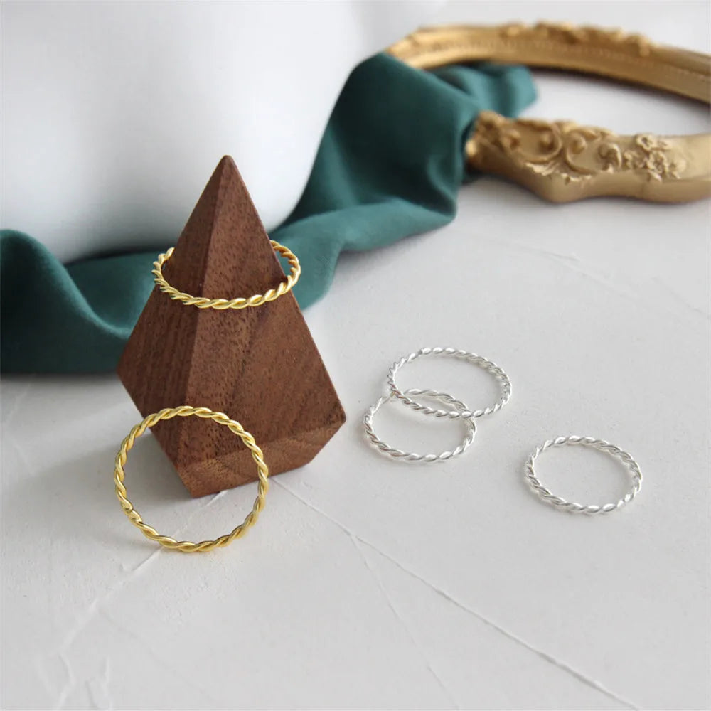Twisted Gold Circle Ring
