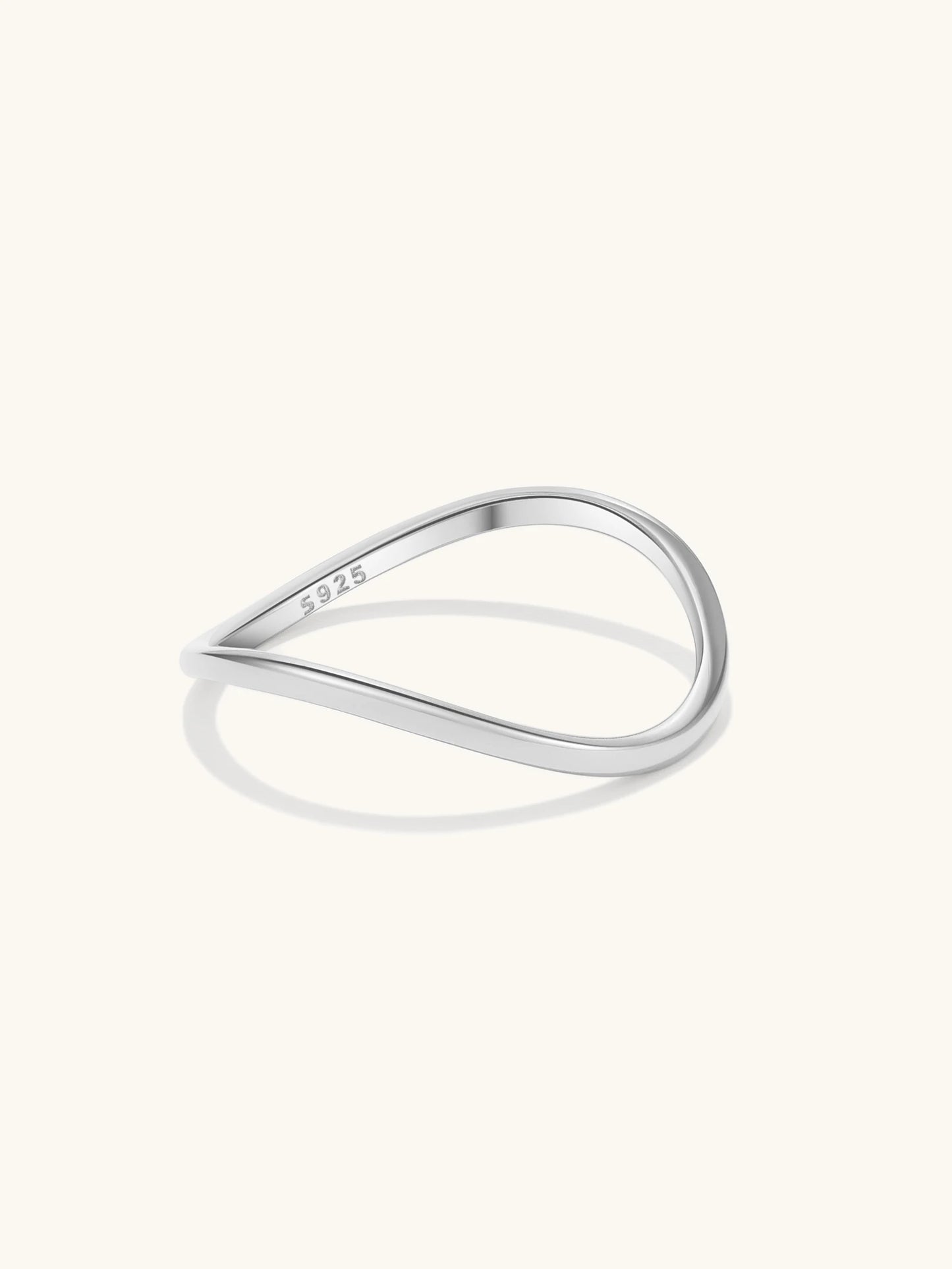 Eterna Circle Ring