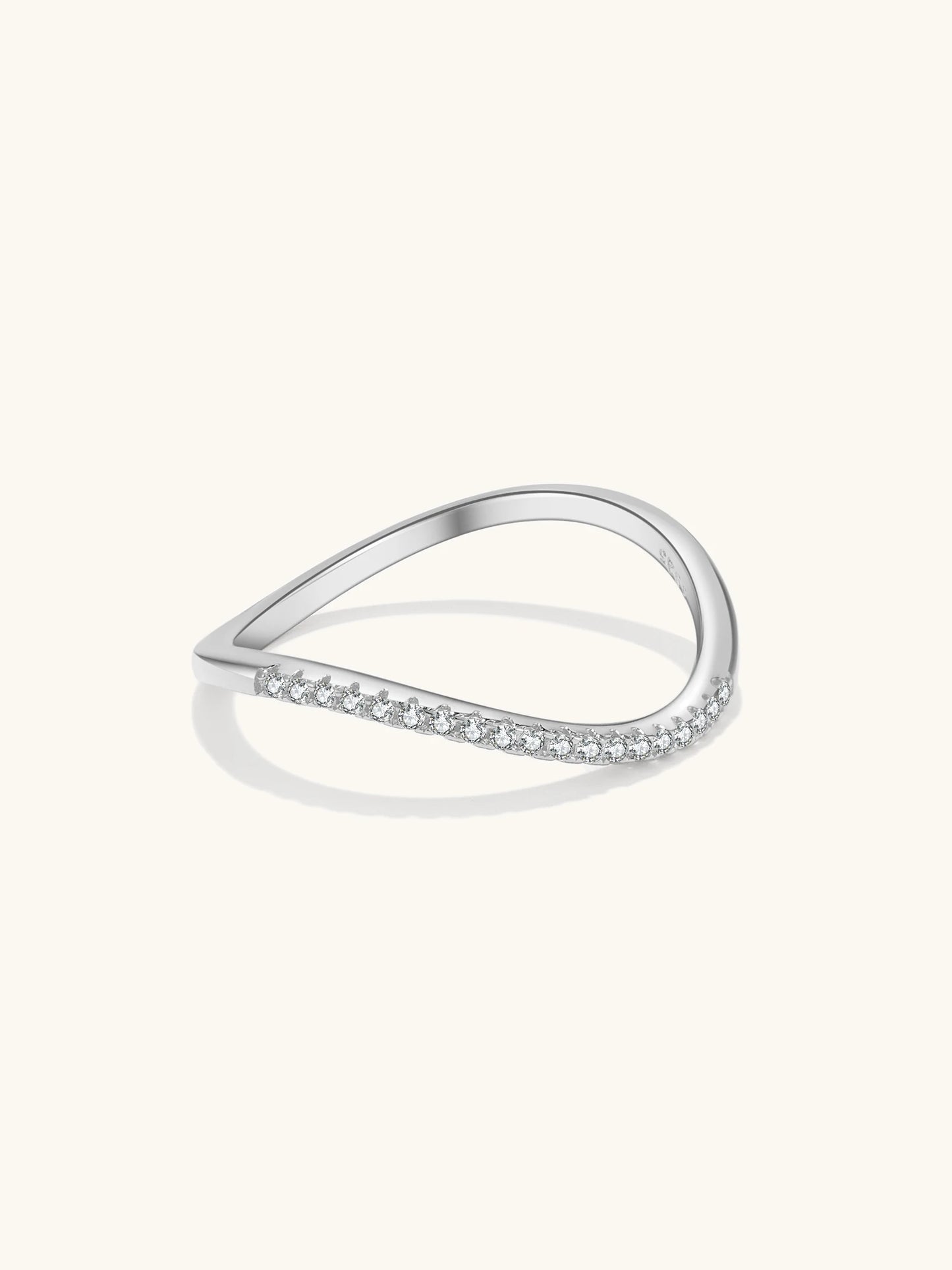 Eterna Circle Ring