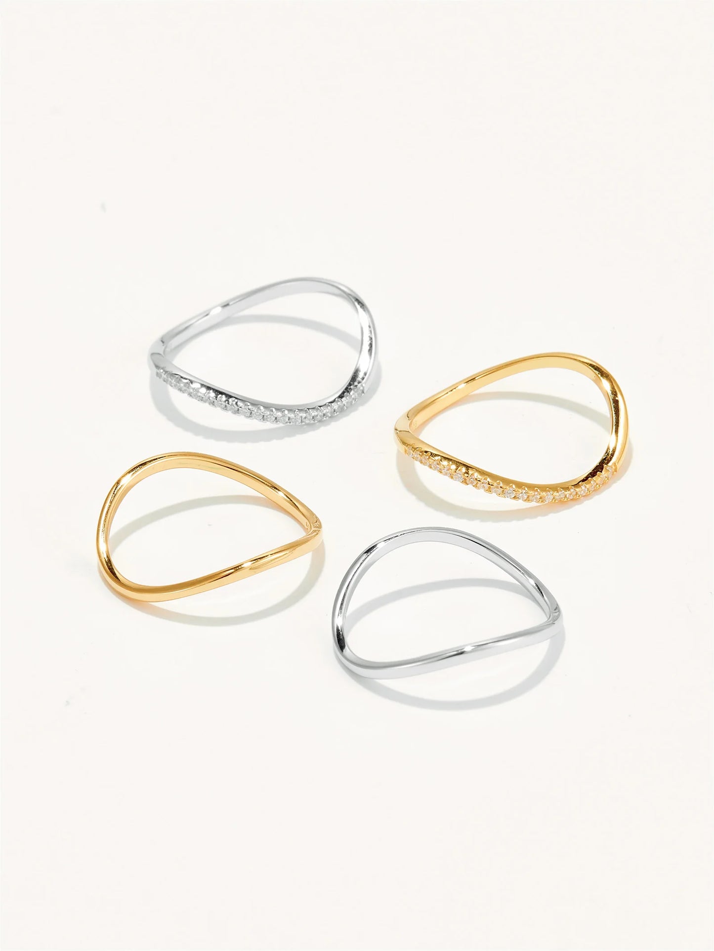 Eterna Circle Ring